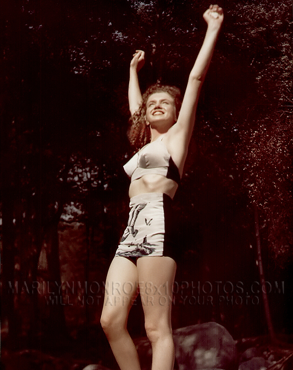 MARILYN MONROE 1945 SWIMUIT BEAUTY (2) RARE 8x10 PHOTOS