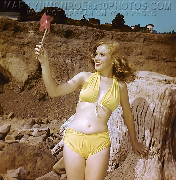 MARILYN MONROE 1946 PRIVATEBEACHSHOOT (2) RARE 8x10 PHOTOS