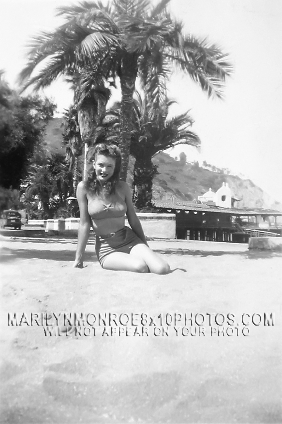 MARILYN MONROE 1947 AGE21 inEGYPT (2) RARE 8x10 PHOTOS 