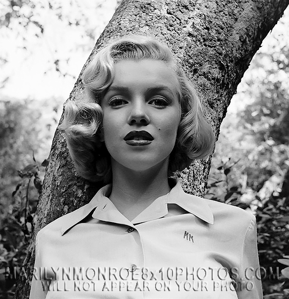 MARILYN MONROE 1950 at24 IN THE WOODS (2) RARE 8x10 PHOTOS 