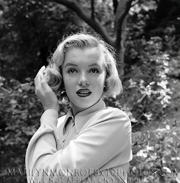 MARILYN MONROE 1950 at24 IN THE WOODS (2) RARE 8x10 PHOTOS