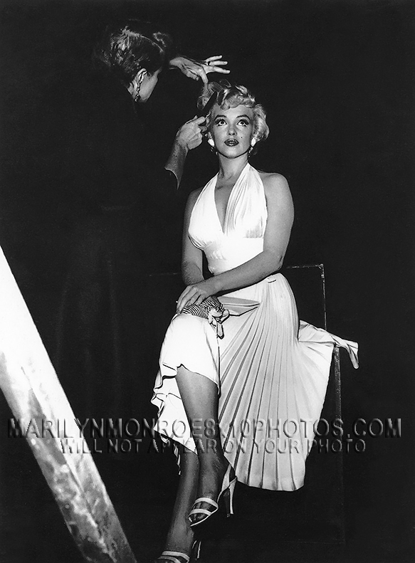 MARILYN MONROE 7YRITCH SUBWAYPRESHOOT (2) RARE 8x10 PHOTOS