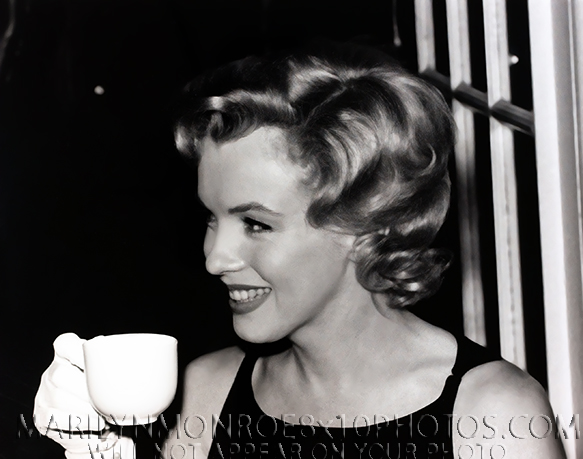 MARILYN MONROE A SMOKE and A COFFEE (3) RARE 8x10 PHOTOS