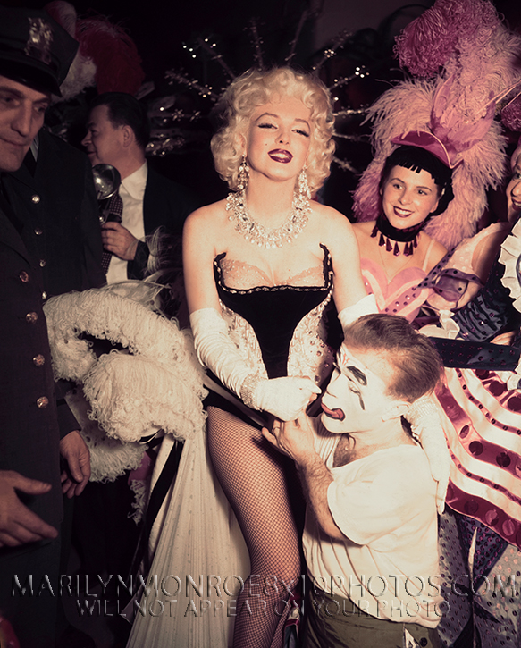 MARILYN MONROE AT CIRCUS with CLOWN (1) RARE 8x10 PHOTO