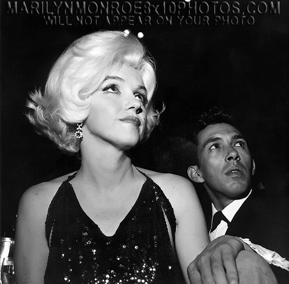 MARILYN MONROE At Gala Awards Show (2) RARE 8x10 PHOTOS