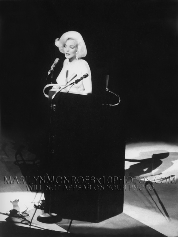 MARILYN MONROE AT JFK HONORS SHOW (5) RARE 8x10 PHOTOS