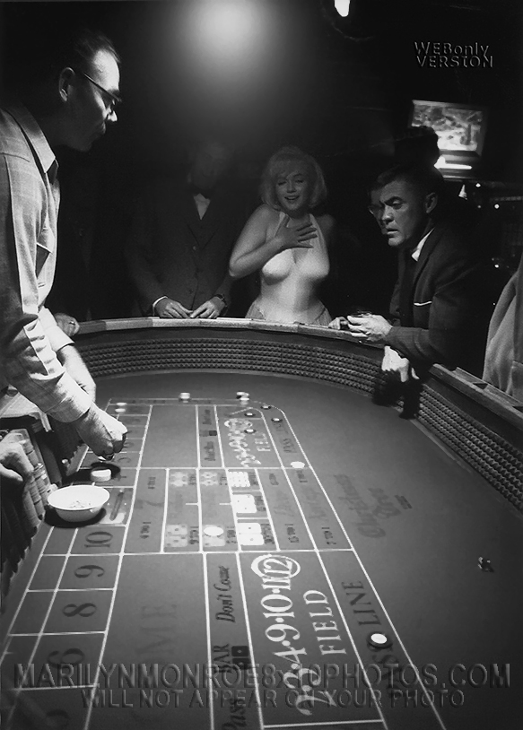 MARILYN MONROE at the CRAPS TABLE (2) RARE 8x10 PHOTOS 