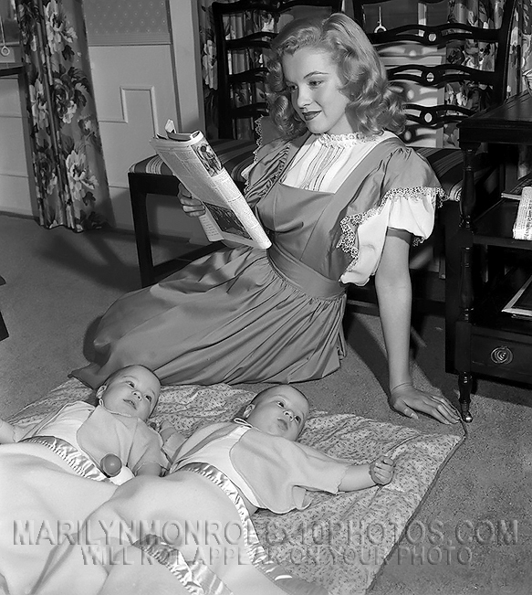 MARILYN MONROE BABYSITTING (2) RARE 8x10 PHOTOS