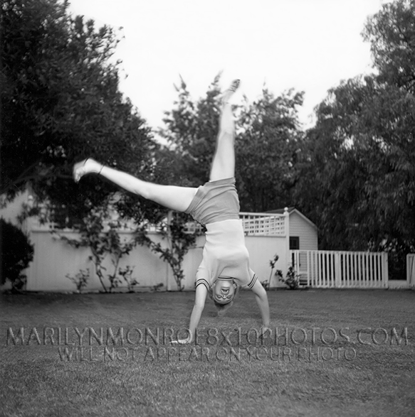 MARILYN MONROE BACKYARD EXERCISING (3) RARE 8x10 PHOTOS 