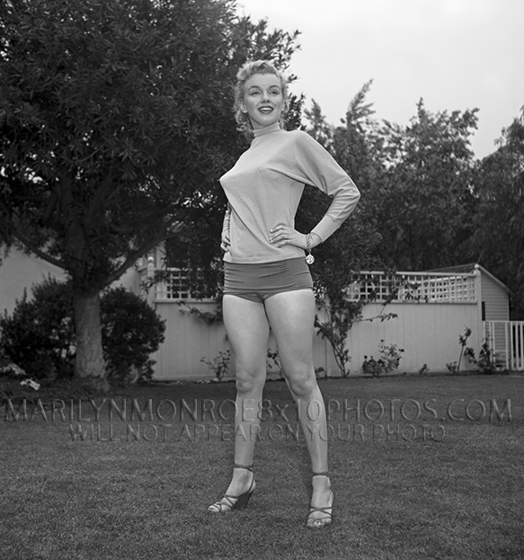 MARILYN MONROE BACKYARD EXERCISING (3) RARE 8x10 PHOTOS