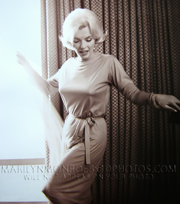 MARILYN MONROE BEAUTY and CURTAINS (1) RARE 8x10 PHOTO