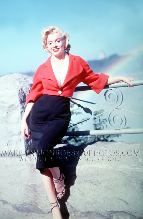 MARILYN MONROE BEAUTY AT NIAGARAFALLS (1) RARE 8x10 PHOTO