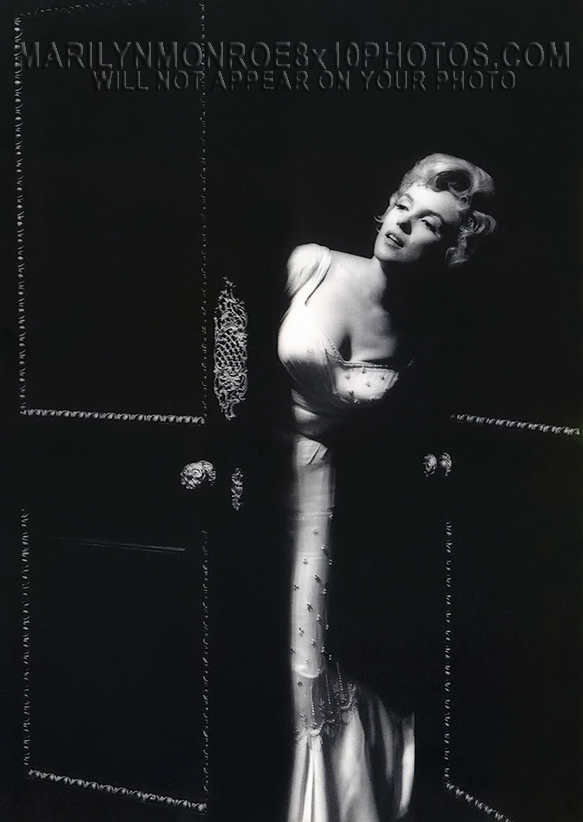 MARILYN MONROE BEAUTY AT THE DOOR(1) RARE 8x10 PHOTO