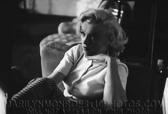 MARILYN MONROE BEAUTY IN A LIVINGROOM (3) RARE 8x10 PHOTOS 