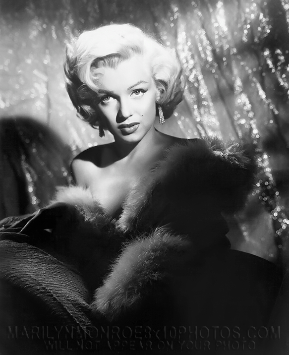 MARILYN MONROE BEAUTY IN FUR SHOOT (2) RARE 8x10 PHOTOS 