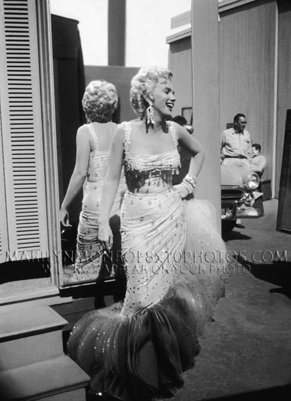 MARILYN MONROE BEAUTY IN LAVISHDRESS (2) RARE 8x10 PHOTOS