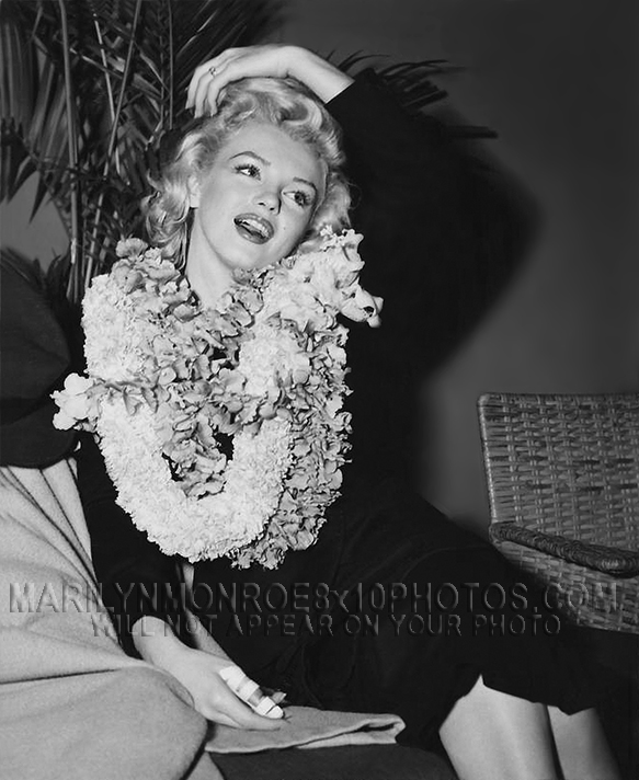 MARILYN MONROE BEAUTY in POLYNESIA(1) RARE 8x10 PHOTO