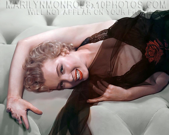 MARILYN MONROE BEAUTY Lying on COUCH(1) RARE 8x10 PHOTO