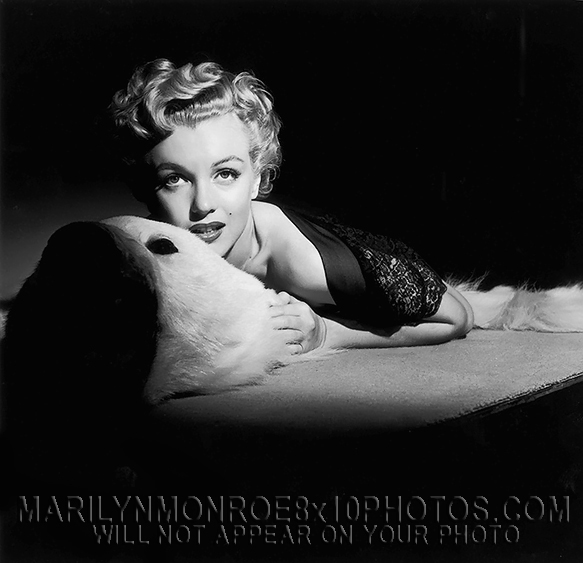 MARILYN MONROE BEAUTY ON A BEAR RUG(1) RARE 8x10 PHOTO