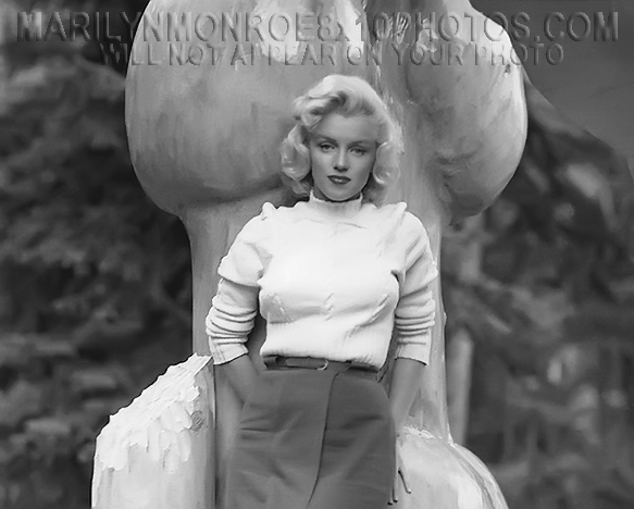 MARILYN MONROE BEAUTY ON A SCULPTURE (3) RARE 8x10 PHOTOS