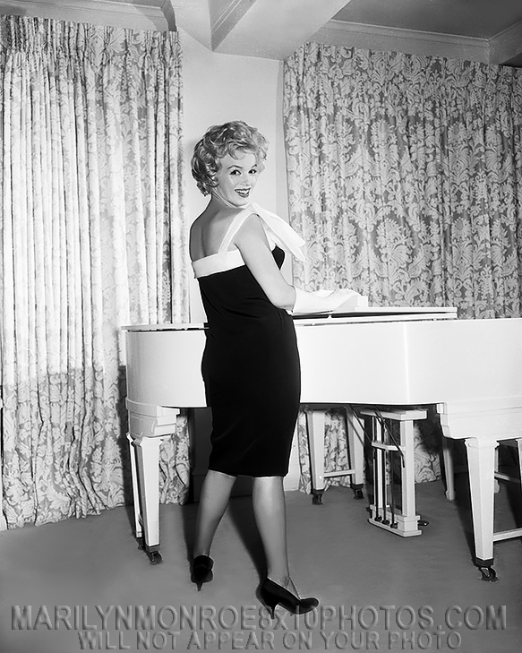 MARILYN MONROE BEAUTYwithWHITE PIANO (2) RARE 8x10 PHOTOS 