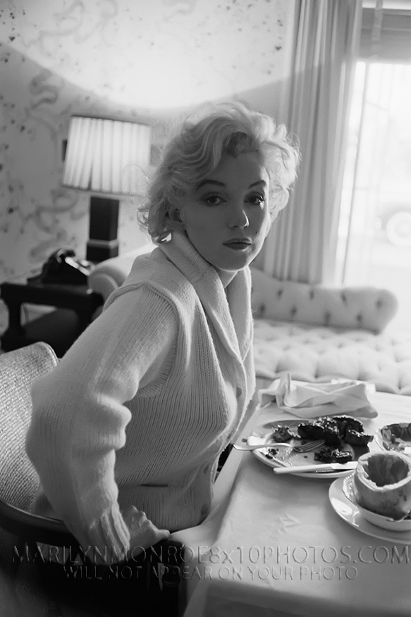 MARILYN MONROE BREAKFAST IN A HOTEL (1) RARE 8x10 PHOTO