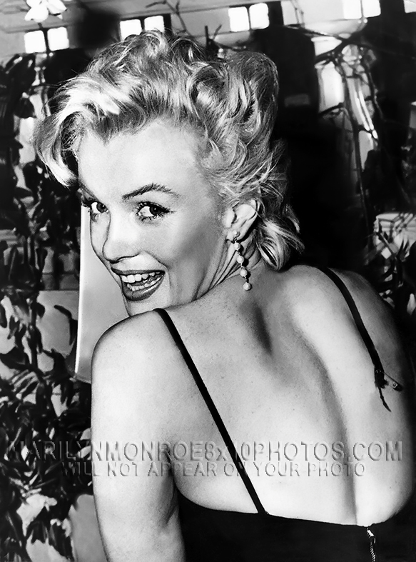 MARILYN MONROE BROKEN DRESS STRAP (2) RARE 8x10 PHOTOS 