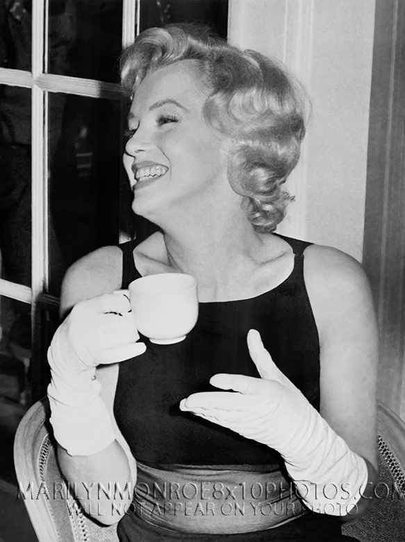 MARILYN MONROE COFFEE in WHITEGLOVES (1) RARE 8x10 PHOTO