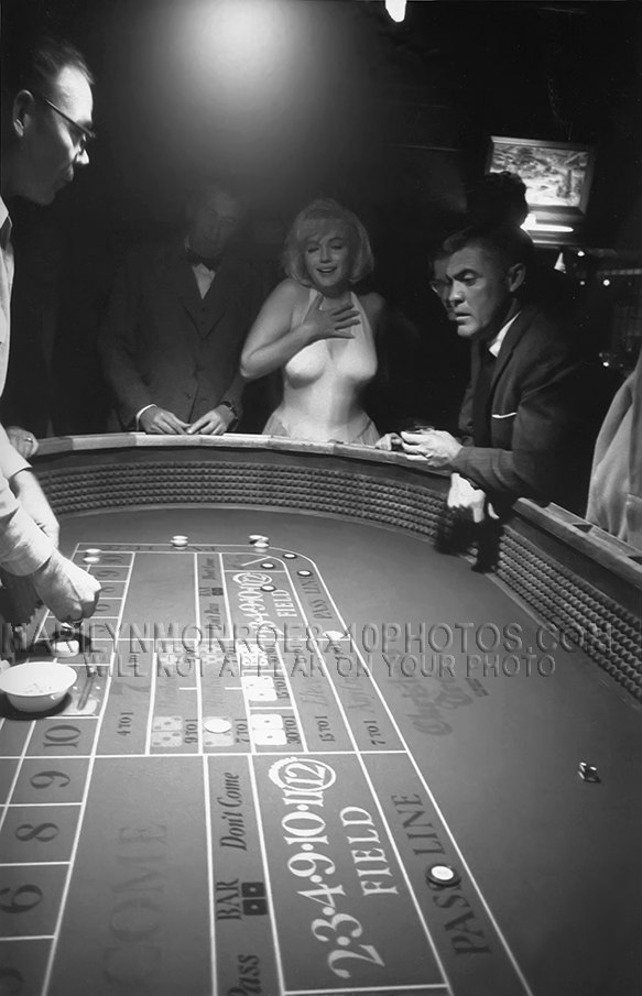 MARILYN MONROE CRAPS TABLE WINNER (1) RARE 8x10 PHOTO