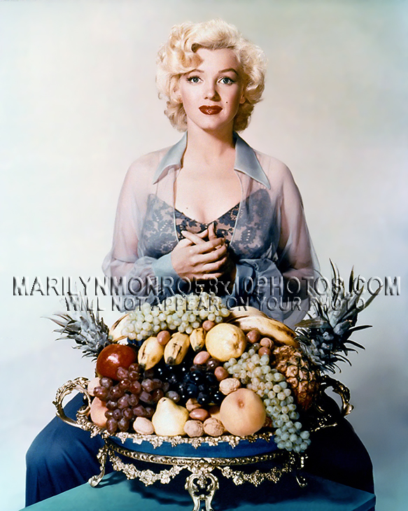 MARILYN MONROE FRUIT BASKET (1) RARE 8x10 PHOTO