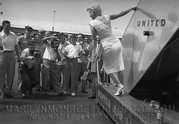 MARILYN MONROE GLAMOUR ON A PLANE (3) RARE 8x10 PHOTOS 