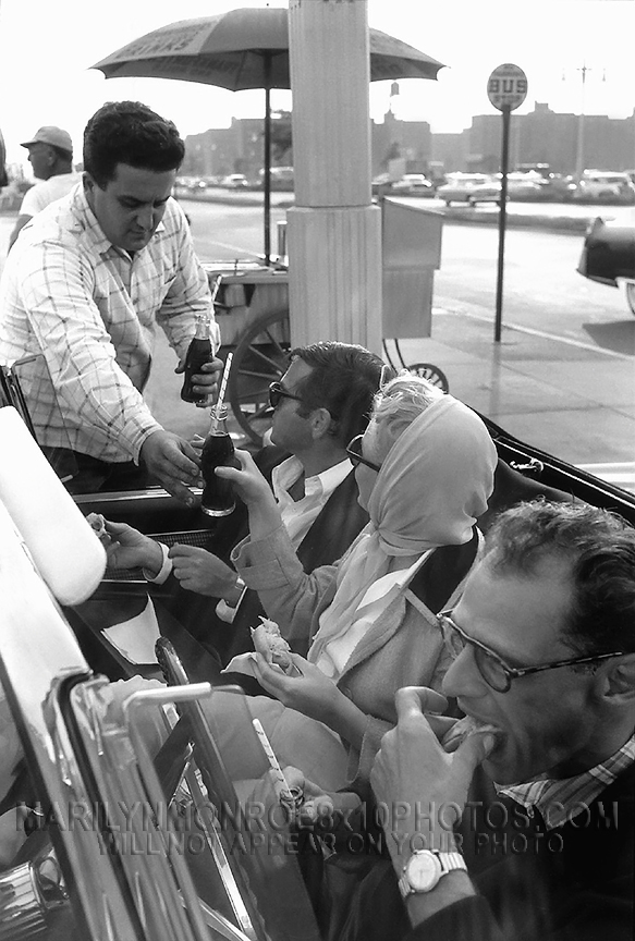 MARILYN MONROE HOTDOGS with ARTHUR (3) RARE 8x10 PHOTOS