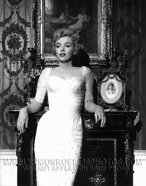 MARILYN MONROE LEANING ON A MANTLE(1) RARE 8x10 PHOTO