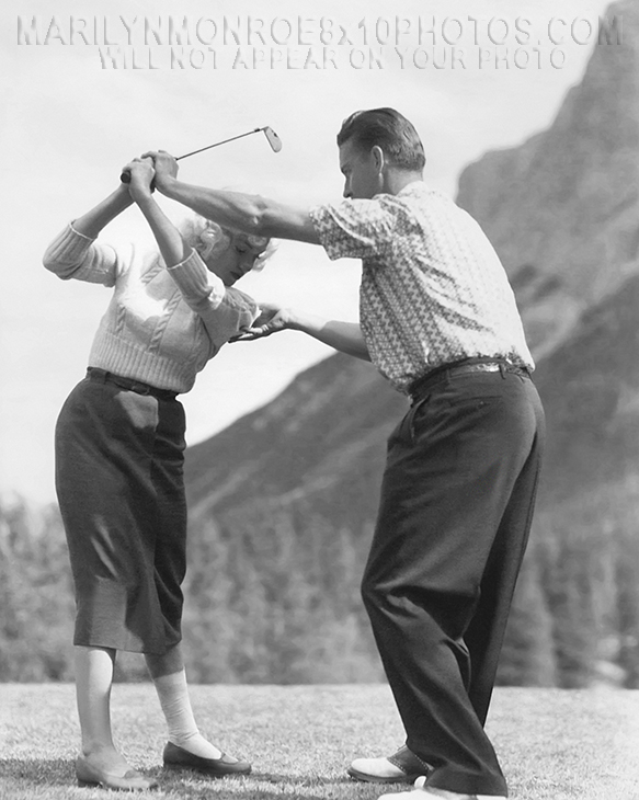 MARILYN MONROE LEARNING to GOLF (2) RARE 8x10 PHOTOS 