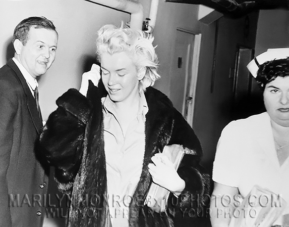 MARILYN MONROE LEAVING HOSPITAL (1) RARE 8x10 PHOTO