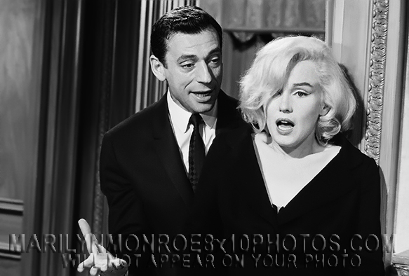 MARILYN MONROE LETS MAKE LOVE  ONSET (2) RARE 8x10 PHOTOS 
