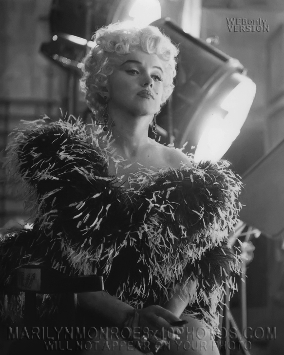 MARILYN MONROE Lights Camera Action (2) RARE 8x10 PHOTOS 