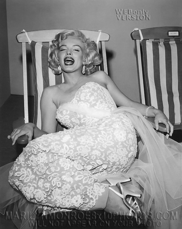 MARILYN MONROE LOUNGING in eveDRESS (1) RARE 8x10 PHOTO