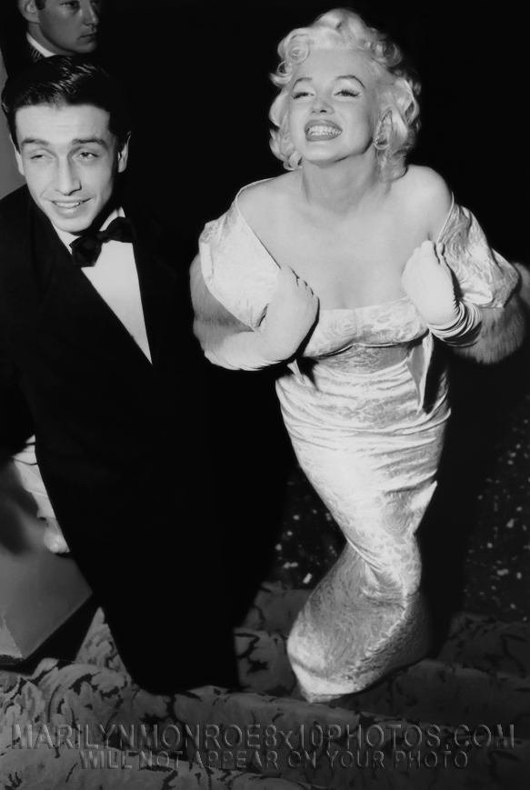 MARILYN MONROE LUCKY GUY OUT WITH MM (2) RARE 8x10 PHOTOS