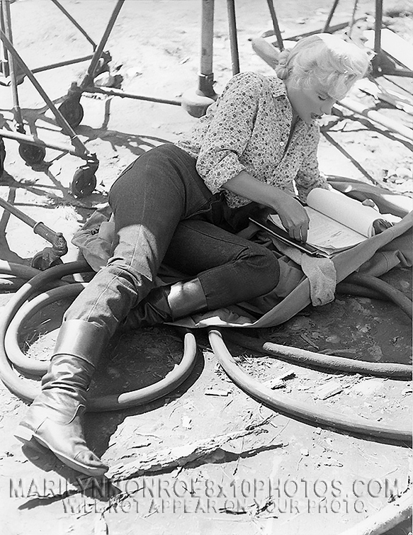 MARILYN MONROE MISFITS OFFSET (3) RARE 8x10 PHOTOS