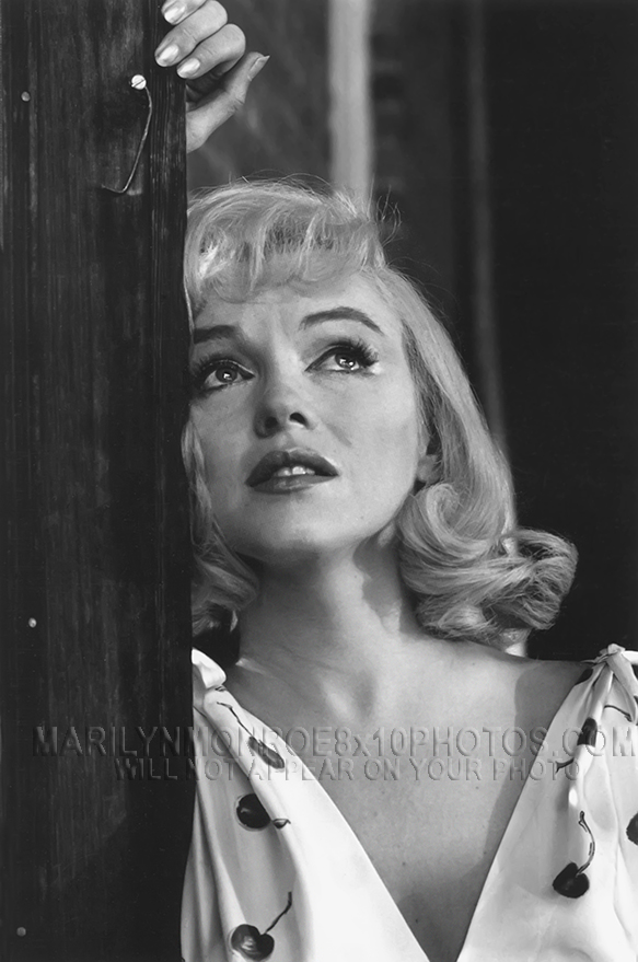 MARILYN MONROE MISFITS ON and OFFSET (3) RARE 8x10 PHOTOS 