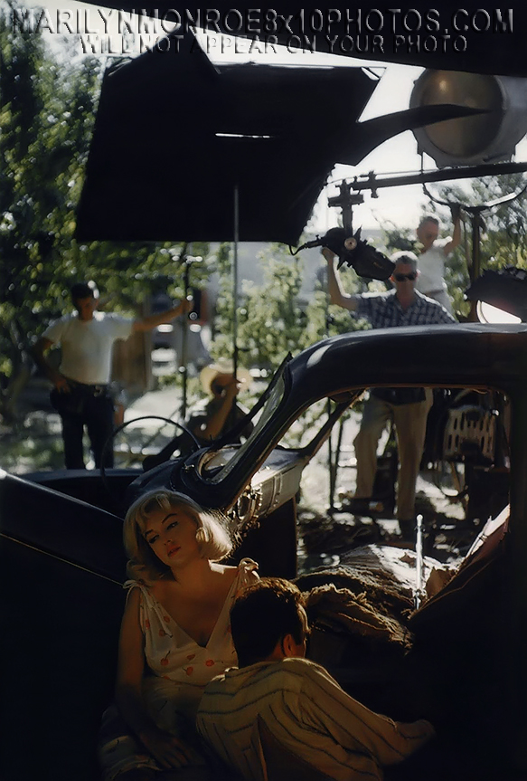 MARILYN MONROE MISFITS TIRED OFFSET (1) RARE 8x10 PHOTO