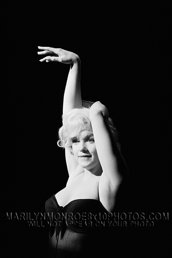 MARILYN MONROE MOVIE DANCE NUMBER (2) RARE 8x10 PHOTOS