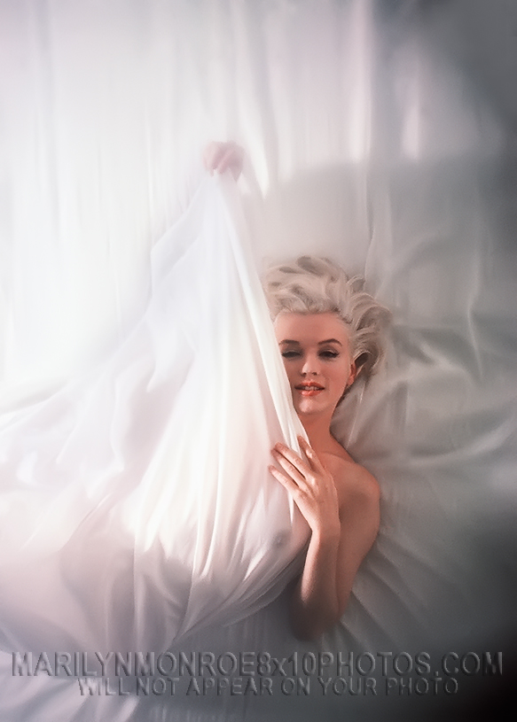 MARILYN MONROE NUDE BETWEEN SHEETS (2) RARE 8x10 PHOTOS 