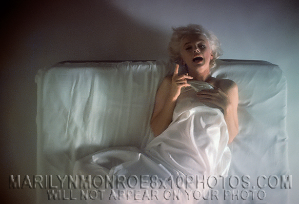 MARILYN MONROE NUDE BETWEEN THESHEETS (2) RARE 8x10 PHOTOS 