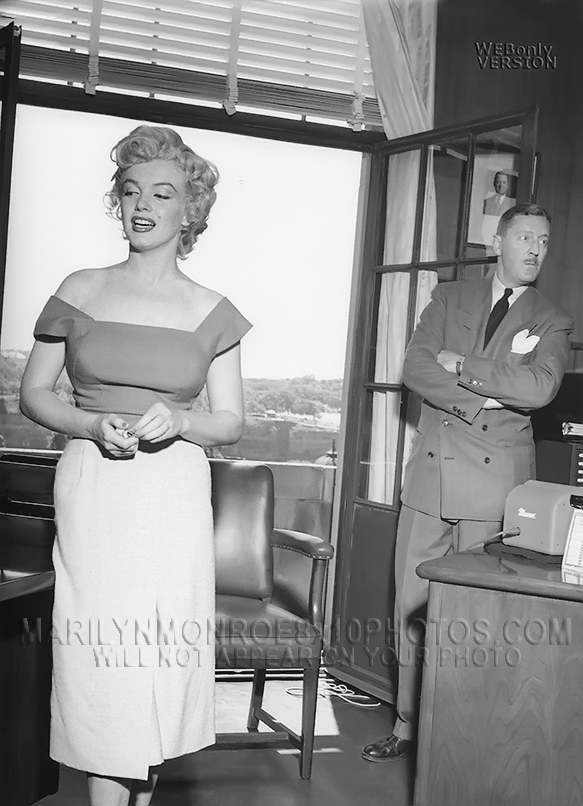 MARILYN MONROE OFFICE GIRL BEAUTY(1) RARE 8x10 PHOTO