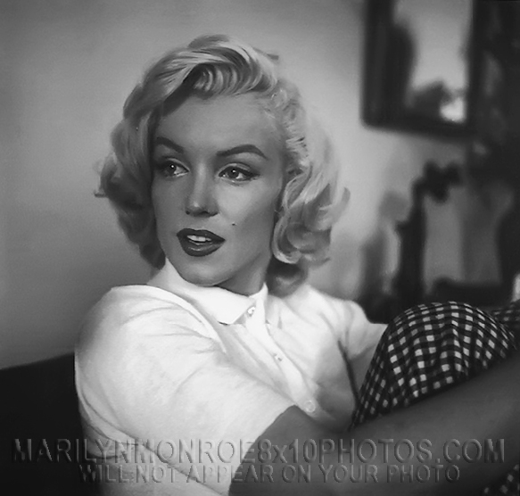 MARILYN MONROE ONCOUCH with LEG CAST (3) RARE 8x10 PHOTOS
