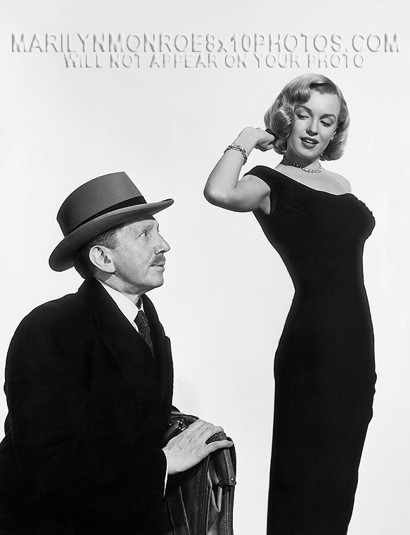 MARILYN MONROE ONSET ADMIRER (1) RARE 8x10 PHOTO