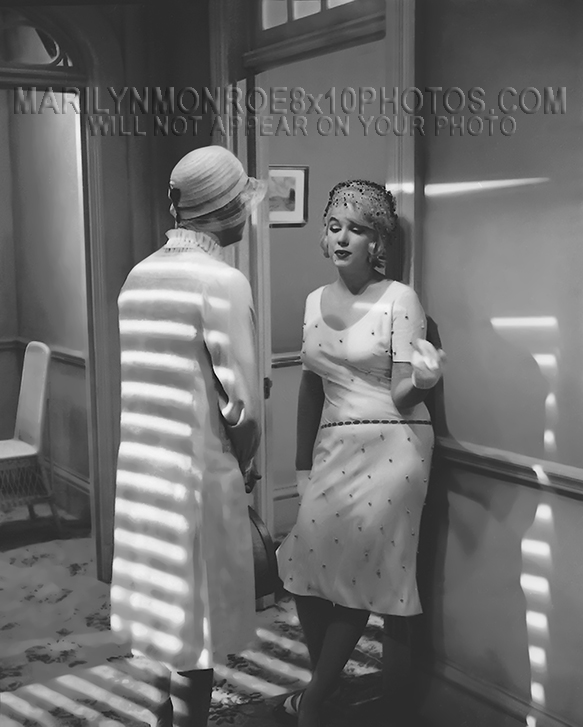 MARILYN MONROE ONTHESET MOVIESTILL (1) RARE 8x10 PHOTO