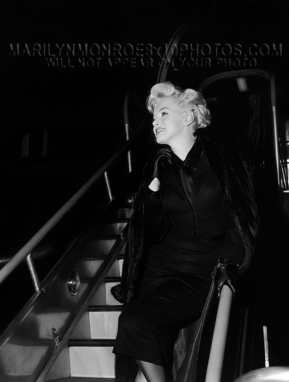 MARILYN MONROE PLANE RAMP FUR BEAUTY (3) RARE 8x10 PHOTOS 